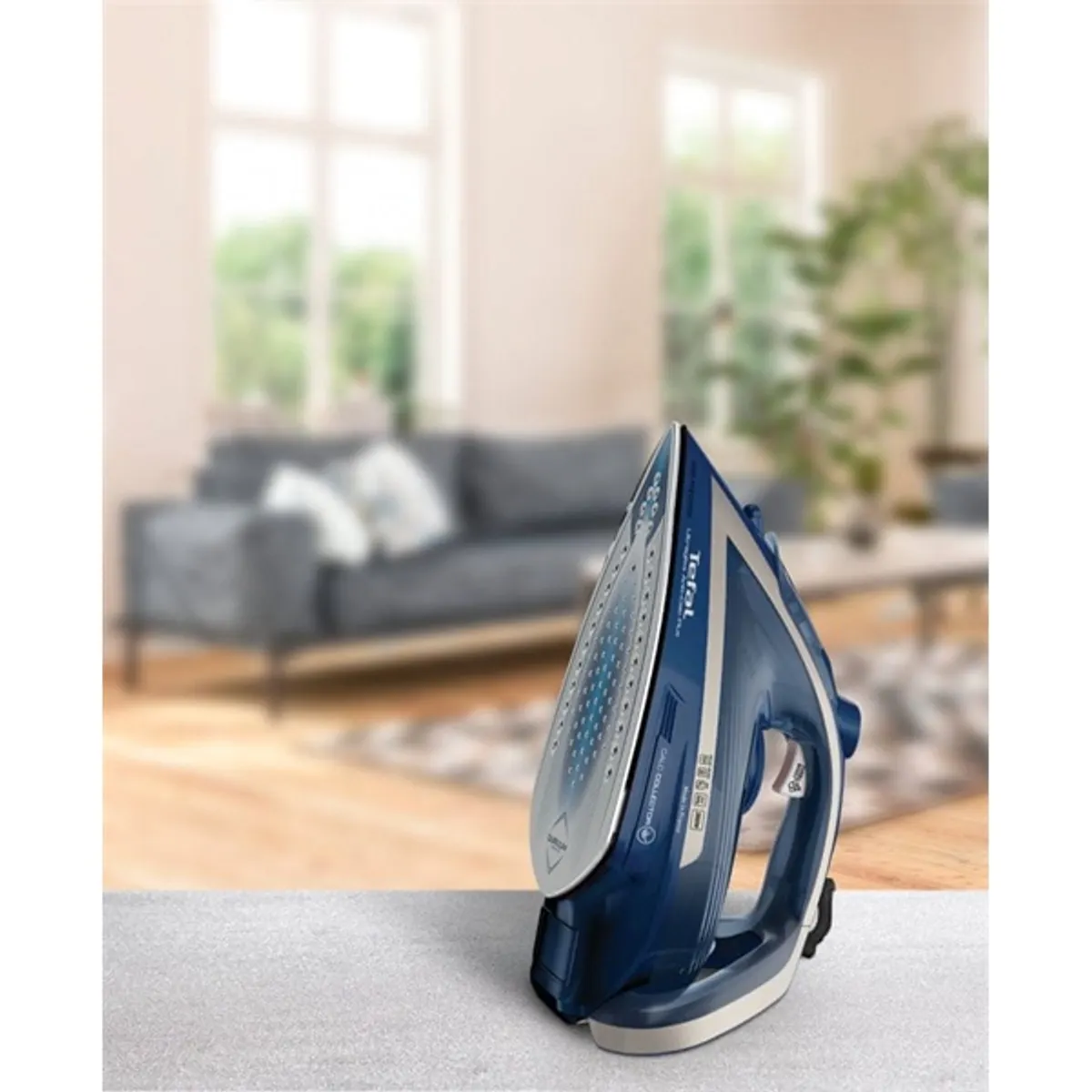 TEFAL FV6830E0 Ultragliss Plus gőzölős vasaló kék-ezüst 2800 W 50 g percenként 250 g percenként 0,3 L Durilium AirGlide függőleges gőzölés #7