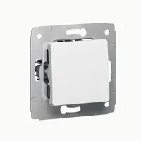 Legrand 773606 Cariva fehér 10A IP20 csavaros keret nélküli