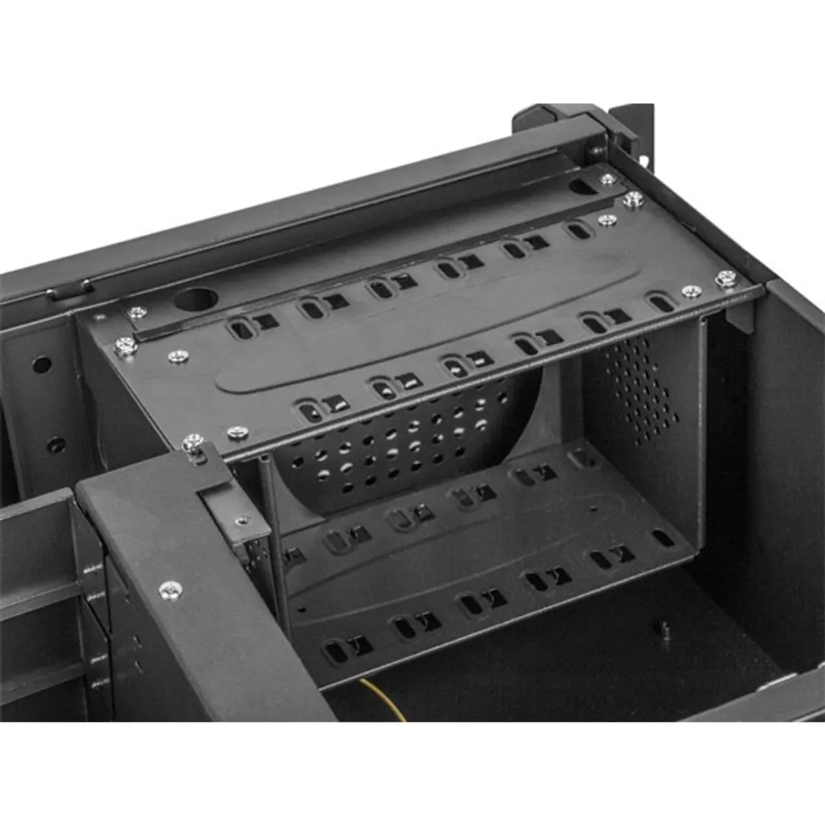 LANBERG SC01-4504-08B rack szerverház ATX 4U fekete acél 19\" 7 PCI, 6x 3,5\" belső, 1x 3,5\" külső, 3x 5,25\" külső #7