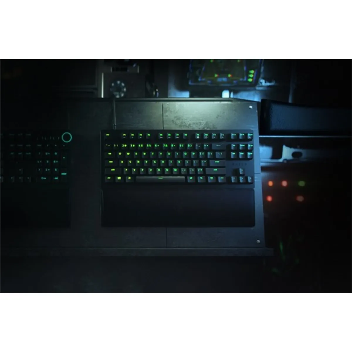 RAZER RZ03-03940100-R3M1 Huntsman V2 TKL Red optikai RGB USB-C US fekete alumínium #2