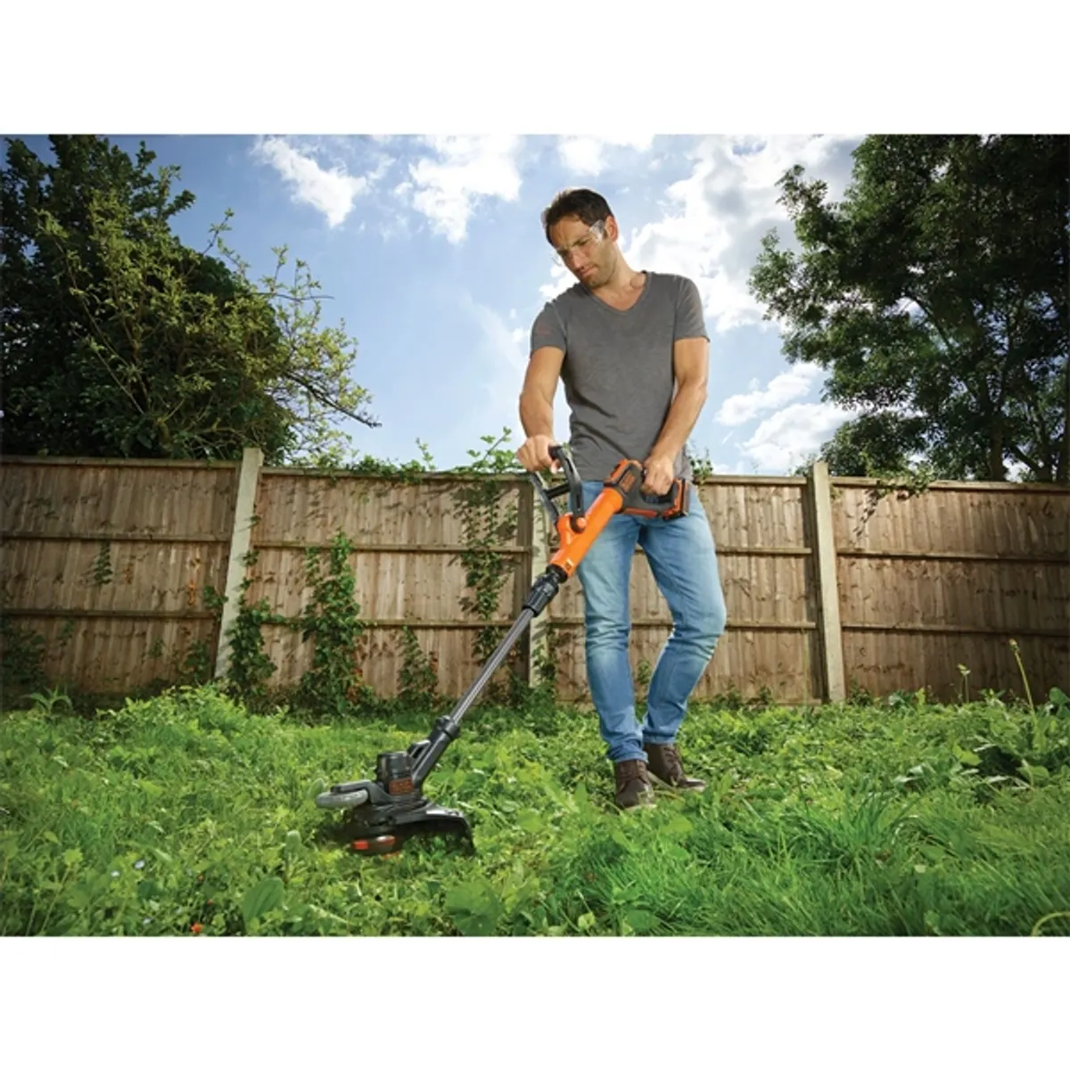 Black and Decker STC1840PC-QW Fűszegélynyíró PowerCommand 18V Li-Ion automatikus száladagoló #3