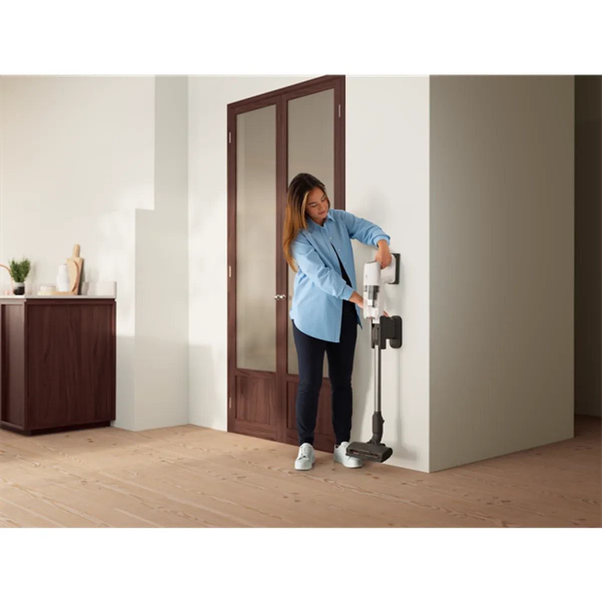 Electrolux 900402143 Hygienic 700 álló porszívó, akkumulá tóros, 50 perc, 11000 Pa, kivehető kézi egység #4