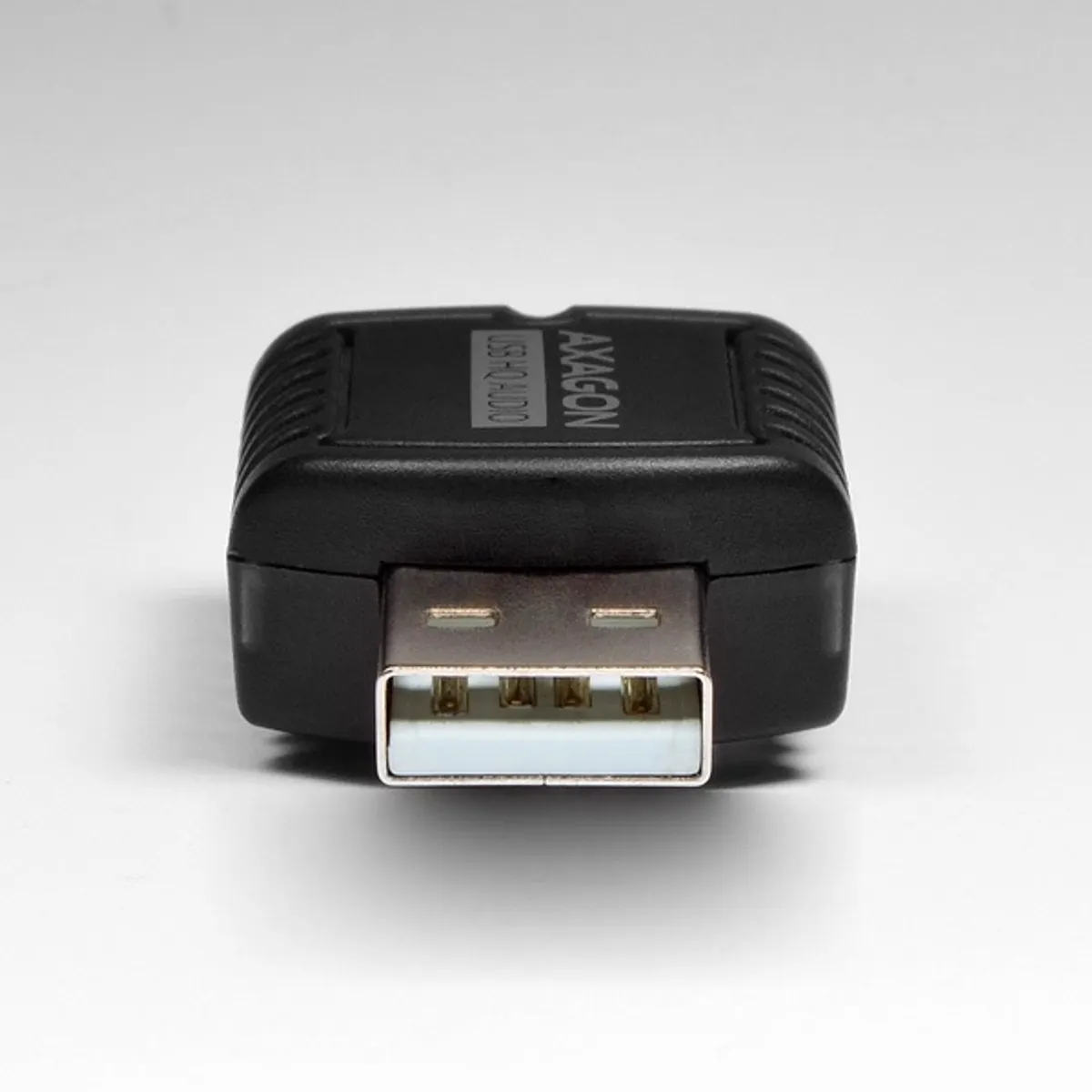 AXAGON ADA-17 USB HQ audió MINI adapter 2 csatornás analóg kimenet 3,5 mm jack mikrofon bemenet 3,5 mm USB 2.0 külső 44.1 48 96 kHz 16 24 bit #4