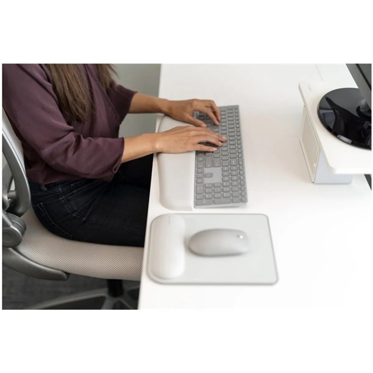 Kensington K50437EU ErgoSoft csuklótámaszos egérpad szürke 195x210 mm műbőr #9