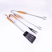 IRIS KT-202 Grill szett fa fogóval 3 db-os ételfogó 44 cm spatula 41 cm villa 40 cm
