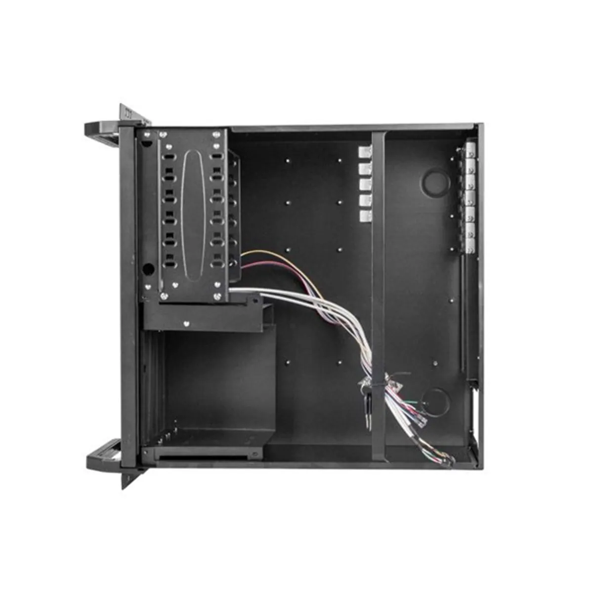 LANBERG SC01-4504-08B rack szerverház ATX 4U fekete acél 19\" 7 PCI, 6x 3,5\" belső, 1x 3,5\" külső, 3x 5,25\" külső #5