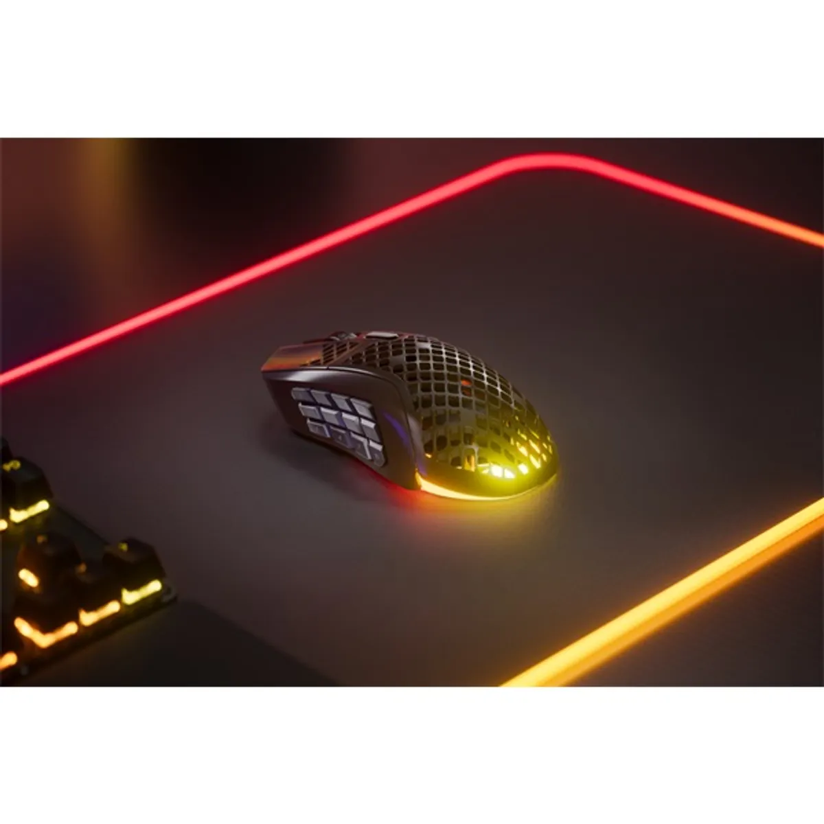 STEELSERIES 62618 Aerox 9 Wireless 18 programozható gomb 12 oldalsó panel 18000 CPI 2,4 GHz Bluetooth 5.0 IP54 AquaBarrier TrueMove Air #9