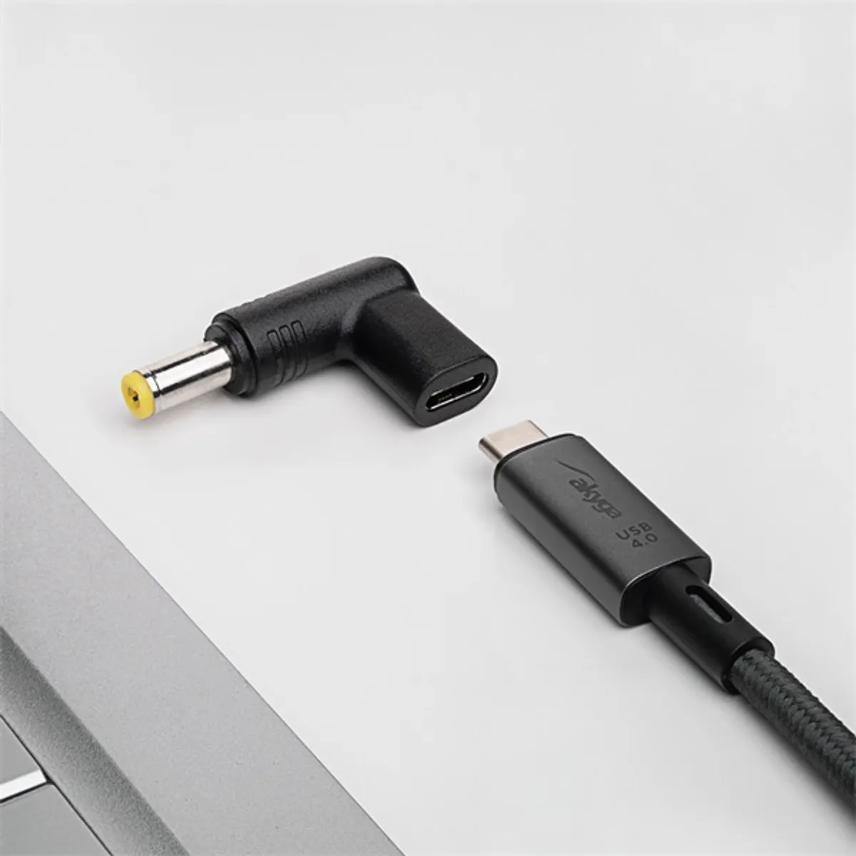 AKYGA AK-ND-C01 Usb-C laptop adapter 5,5x2,5 mm PD 100 W 18,5-20 V fekete #3