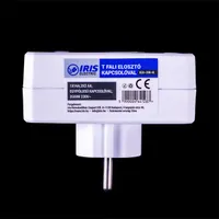 Iris Electric IEA-3W-K fali elosztó 3 aljzat 1 földelt 2 földeletlen kapcsolóval, 16 A, 200-250V, Műanyag ház, fehér