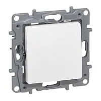 Legrand 764500 Niloé 1P kapcsoló fehér 10A IP20 Rugós vezetékbekötés
