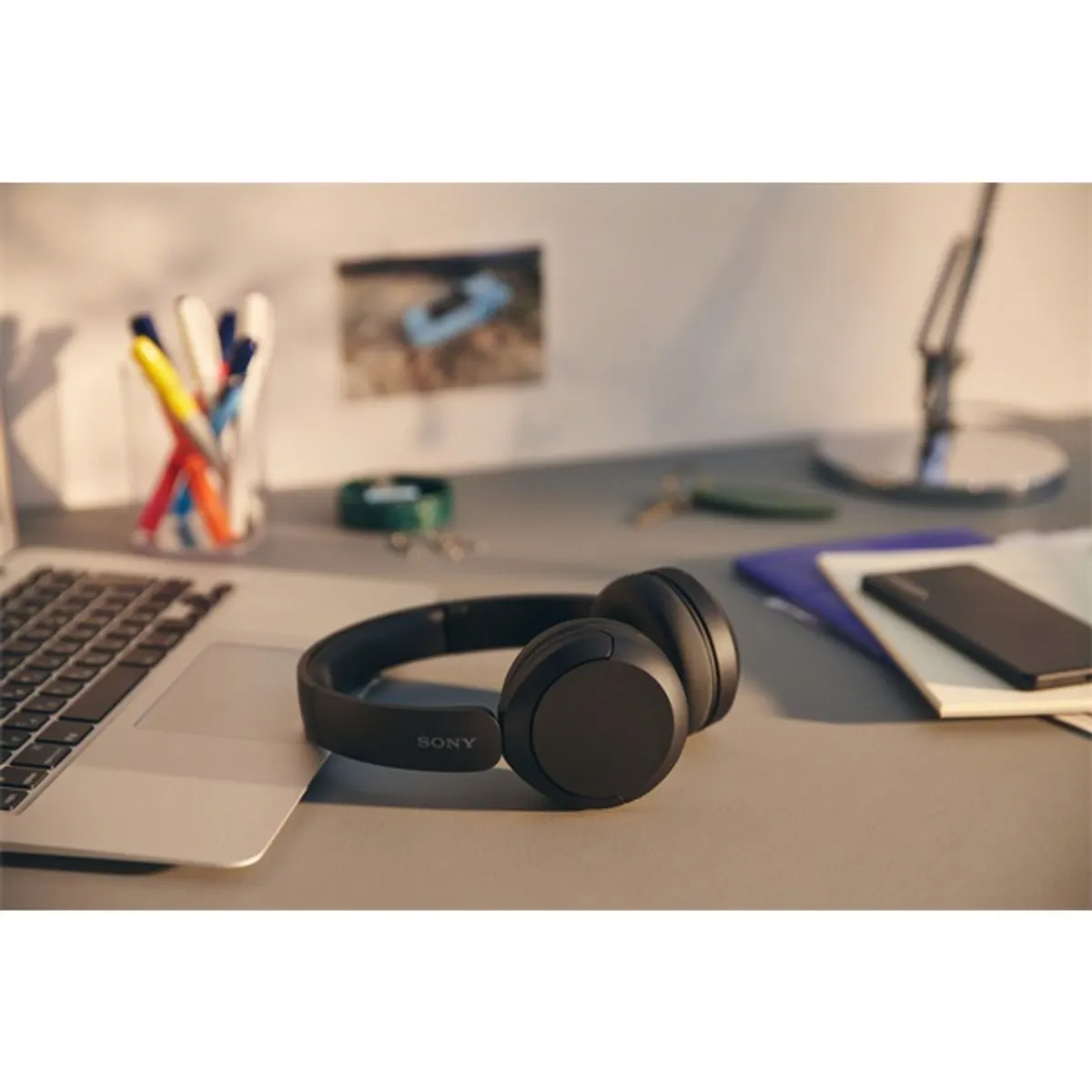 SONY WHCH520B.CE7 WHCH520 Bluetooth fejhallgató fekete 300 mAh 50 óra USB-C 5.2 10 m 30 mm DSEE #8