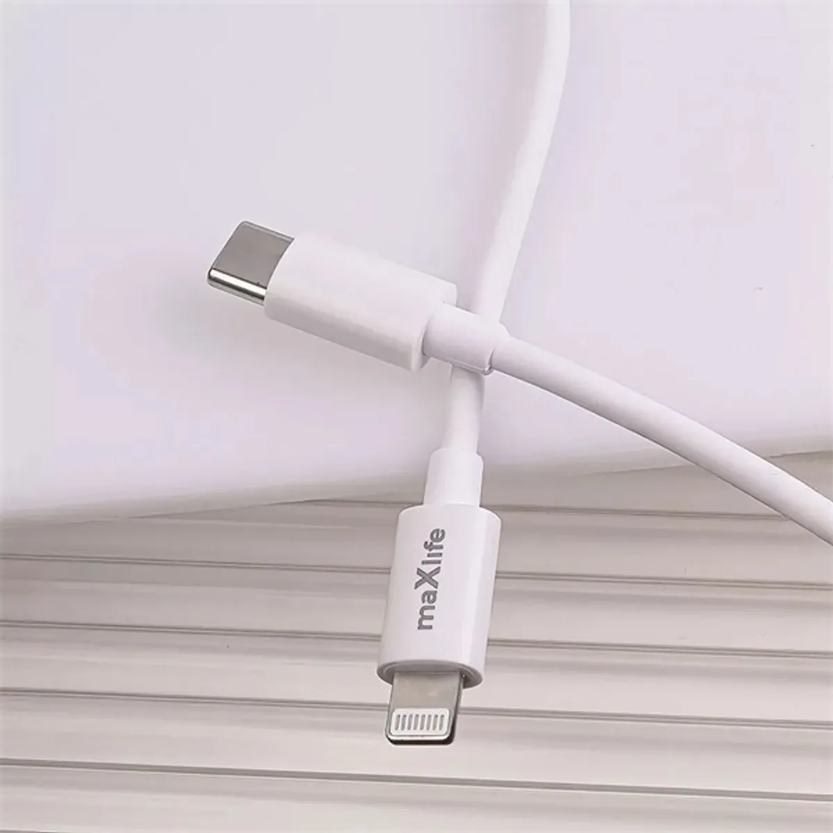 MAXLIFE ML738416 PD QC 20W Type-C fehér gyorstöltő adapter és USB-C - Lightning kábel 100 cm #3